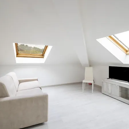 Le Gemme-2 By Interhome Apartament Meina